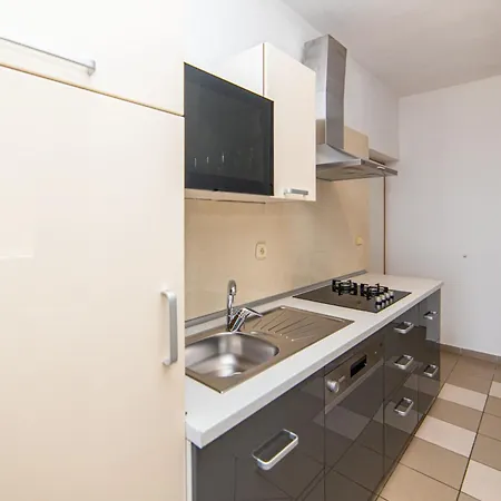 Apartment Tilda Brist